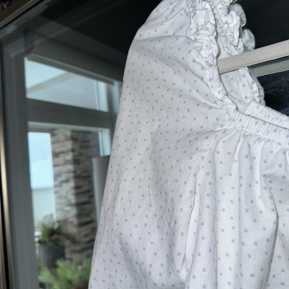 Paige🔵white blue polka dots XS cropped top with tie and buttons puffy sleeve - Picture 5 of 12